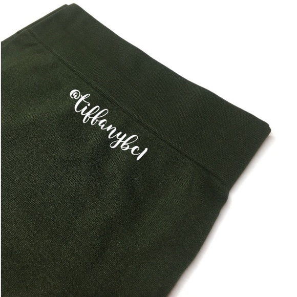 🆕 Plus Size Buttery Soft Seamless Leggings - Picture 4 of 10